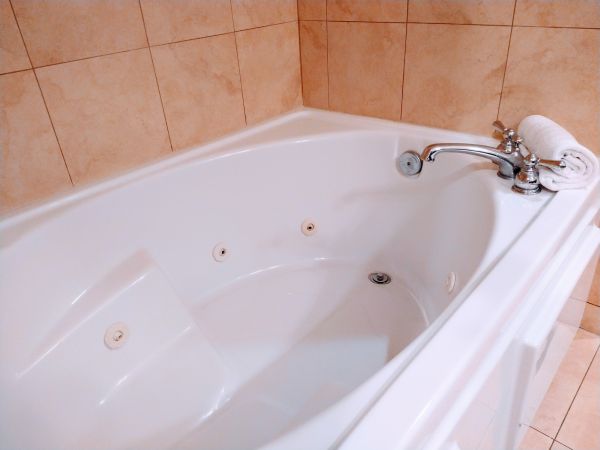 Jetted Tub Replacement in Ashtabula