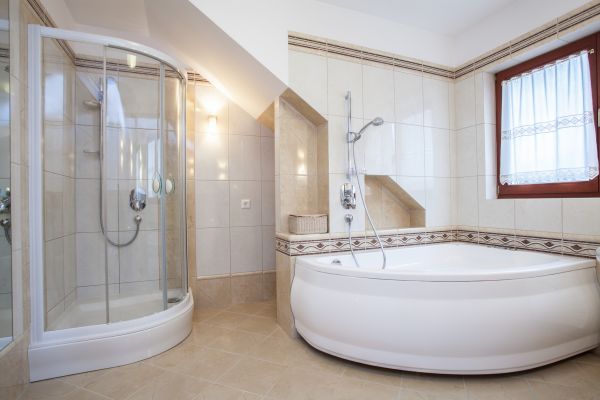 Oversized Bathtub Installation in Ashtabula
